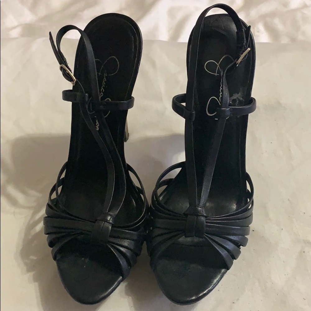 Shoe